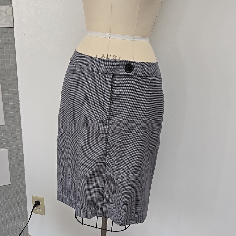 Classic Black and White Checkered Skirt